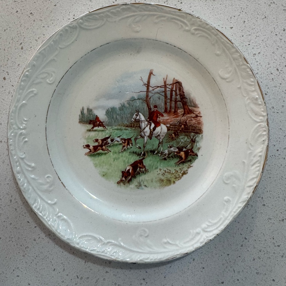 Vintage S'Amand France Equestrian Fox Hunt plate 8”